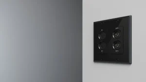 Pleneo_GIO_XLR_onWall-